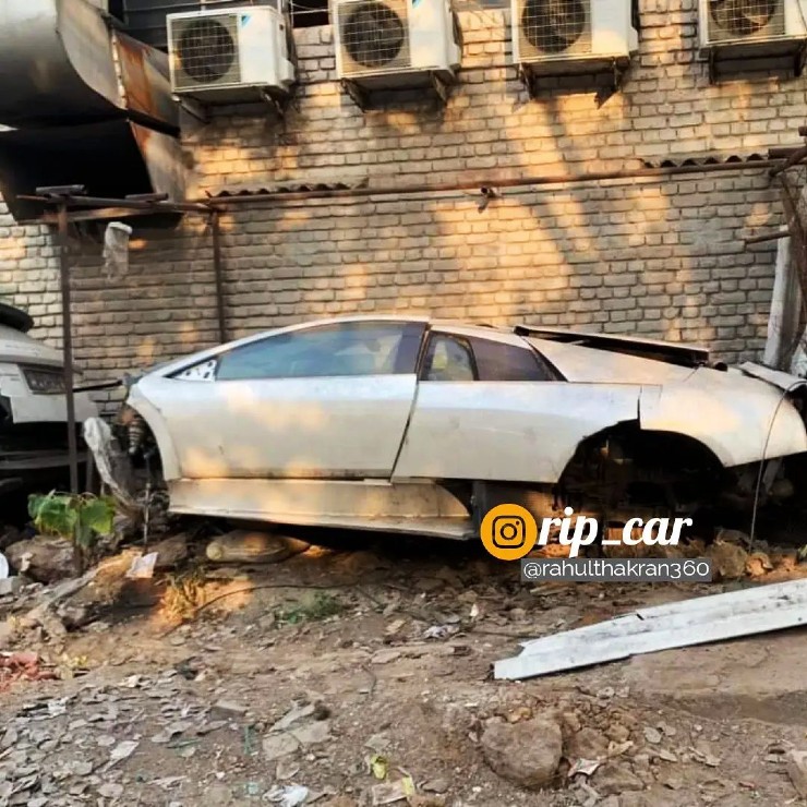 Lamborghini Murcielago supercar that belonged of Amitabh Bachchan found abandoned