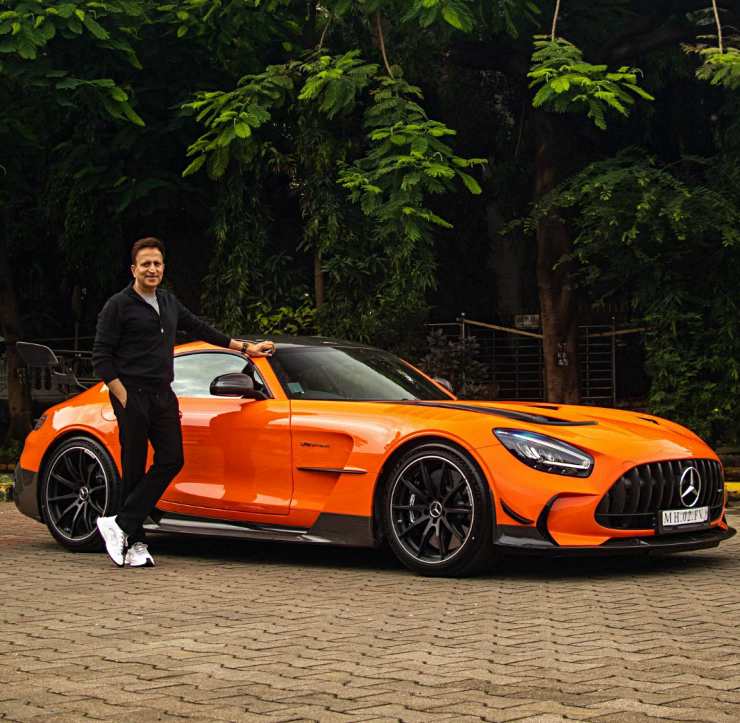 Angel Broking CEO buys his first luxury electric car – a 2 crore rupee BMW i7 luxury sedan