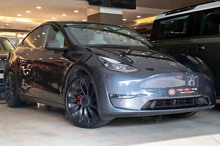 India’s First Used Tesla Costs Rs 1.3 Crore, Just 2,500 Kms Run!