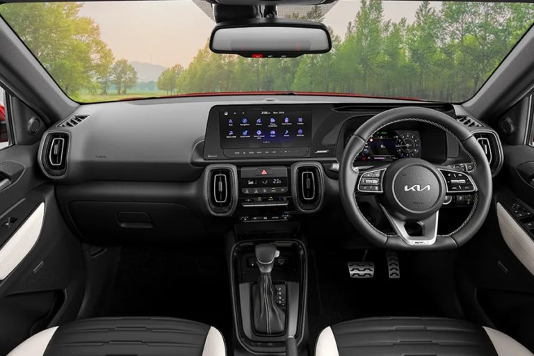 Kia Sonet Dashboard
