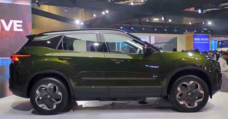 India’s First All Wheel Drive Tata Harrier Is Here, And It’s Fully Electric (Video)