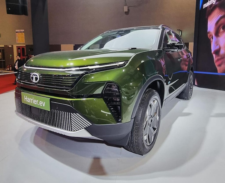 Tata Harrier.EV Production Model Showcased At Bharat Mobility Expo 2024