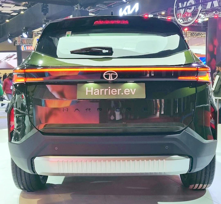 Tata Harrier.EV Production Model Showcased At Bharat Mobility Expo 2024