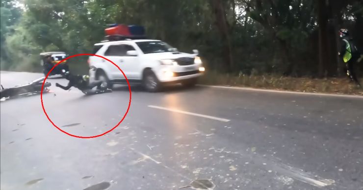 Royal Enfield Continental GT650 Crashes Into A Toyota Fortuner Overtaking On A Narrow Road [Video]