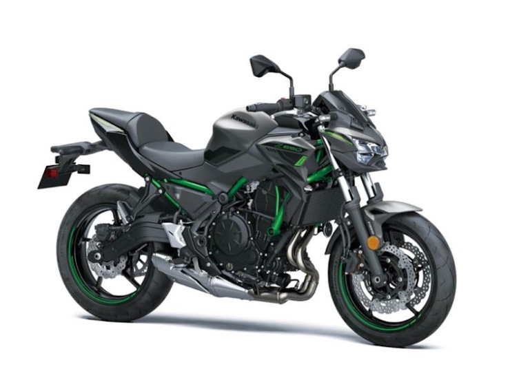 Kawasaki Z650 vs Benelli 502 C: A Comprehensive Comparison for Track Enthusiasts and Adrenaline Junkies