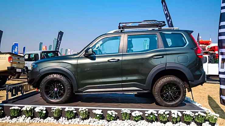 2024 Mahindra Scorpio-n side profile