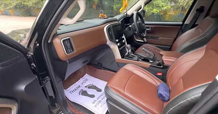 Mahindra Scorpio-N Z6 modified interior