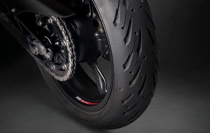TVS Aoache RR 310 tires