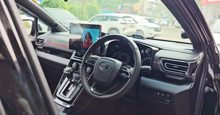 Toyota-Innova-Hycross-modification-dashboard