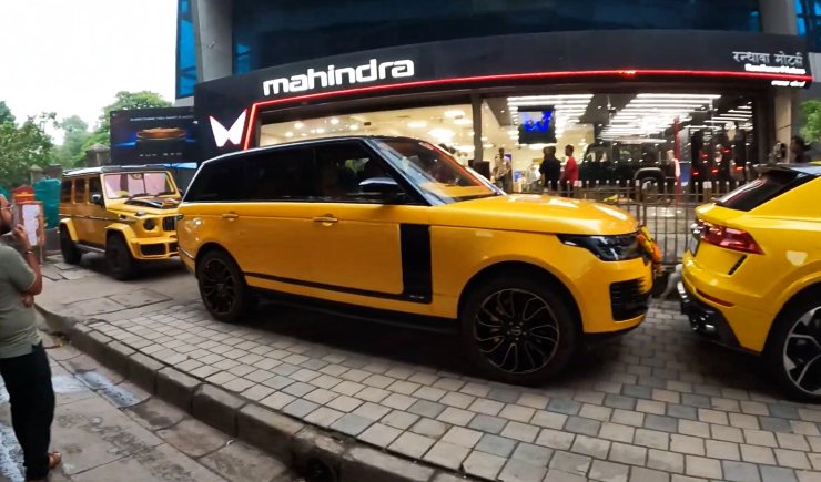 Yellow-Range-Rover-and-Gwagen