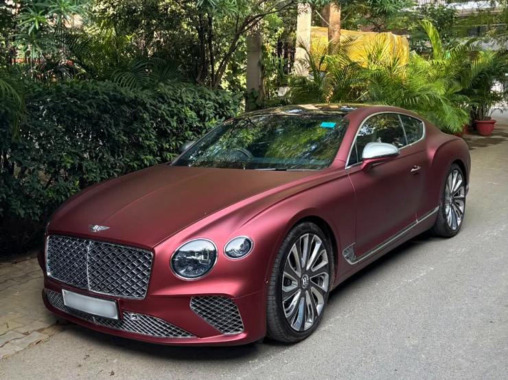Deepinder Goyal second Bentley