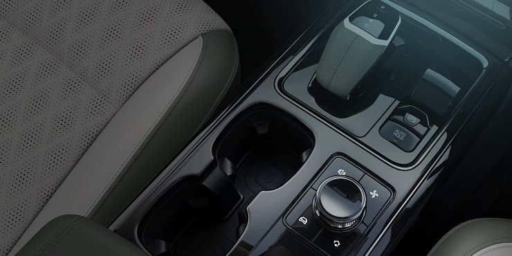 Mahindra XEV 9E centre Console