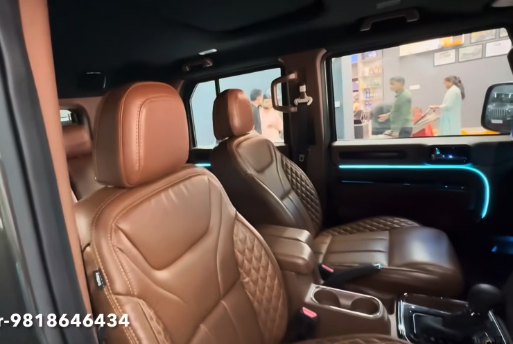 Tastefully-modified-Thar-Roxx-seats