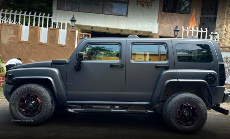 Used Hummer H3 side