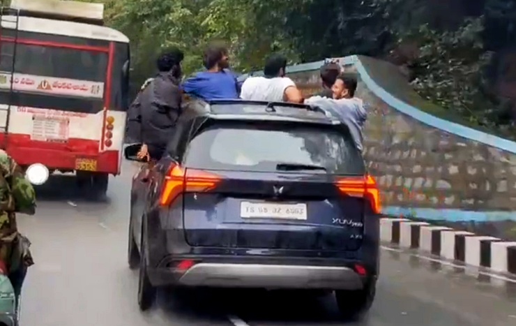 6-men-arrested-and-Mahindra-XUV700-siezed-for-stunting