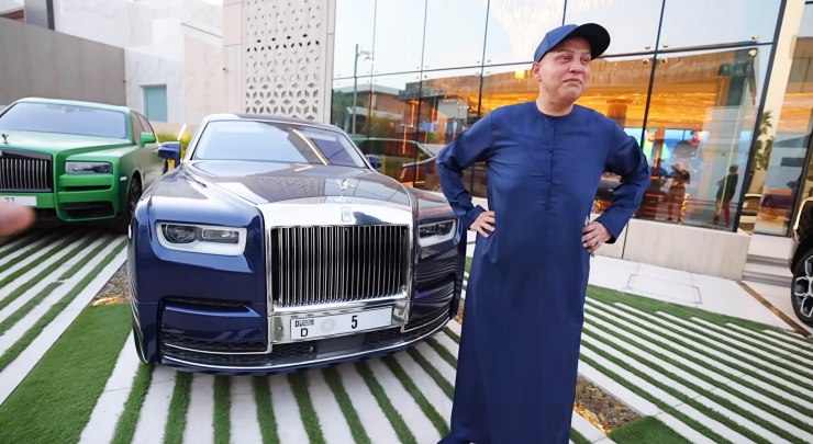 Dubai-Billionaire-with-multiple-Rolls-Royce
