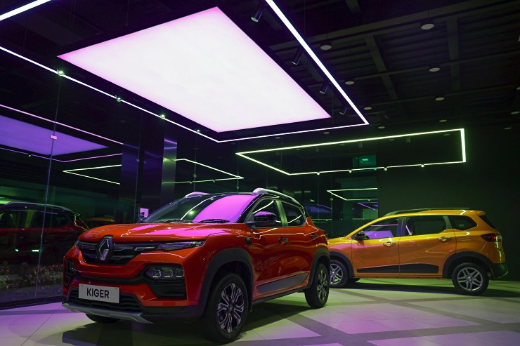 Vehicle Display area in the new'R Store Renaut